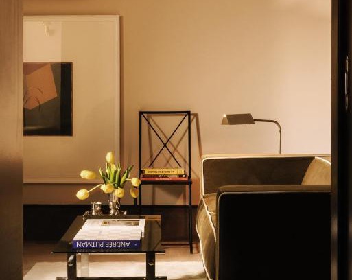 Quartier de la Place-Vendome Apartment | Elegant Pied A Terre - Tuileries with Breakfast & Family Friendly
