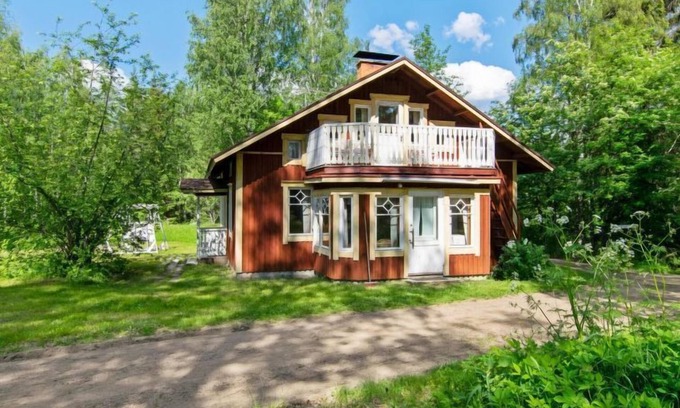 Saarijarvi House | Relax at Piennarpää: Lake View Spa and Family-Friendly Stays