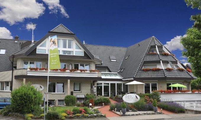 Bad Laer Hotel | Discover PIEPers Landidyll Hotel: Oceanfront Bliss Awaits