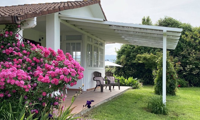 Pietrasanta Cottage | Idyllic PIETRASANTA Cottage with Oceanfront Views & Pool
