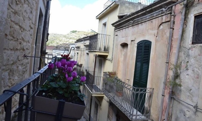 Ragusa House | Family-Friendly Pietraviva in Scenic Ragusa Ibla