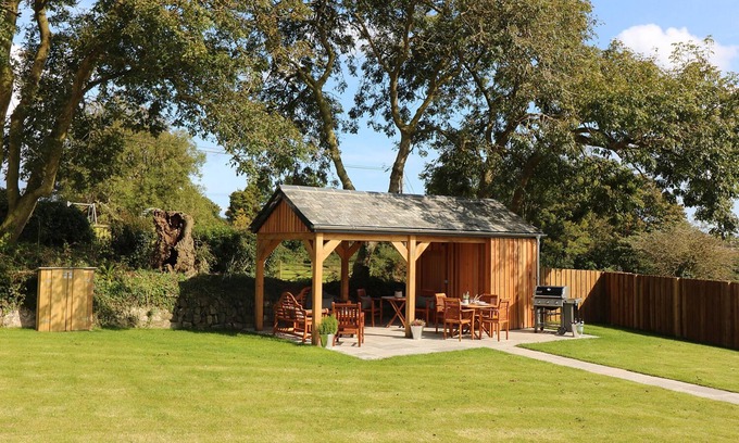 Falmouth Cottage | Unforgettable Stays at Pig House, Boskensoe Barns - 10/10 Rating