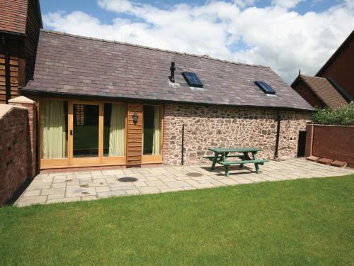 Pontesbury House | Pet-Friendly Retreat at Piglets Place - Rated 9.6/10