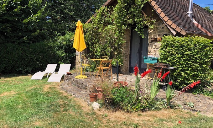Ladignac le Long Cottage | Piglets Porcherie: Guest Rated 10/10 with Pool & Ocean Views