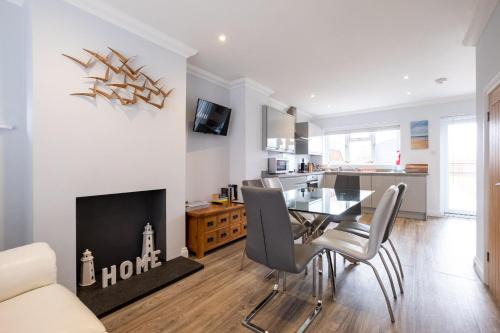 Thorpeness House | Charming Pigwig Cottage in Thorpeness - Rated 10/10!