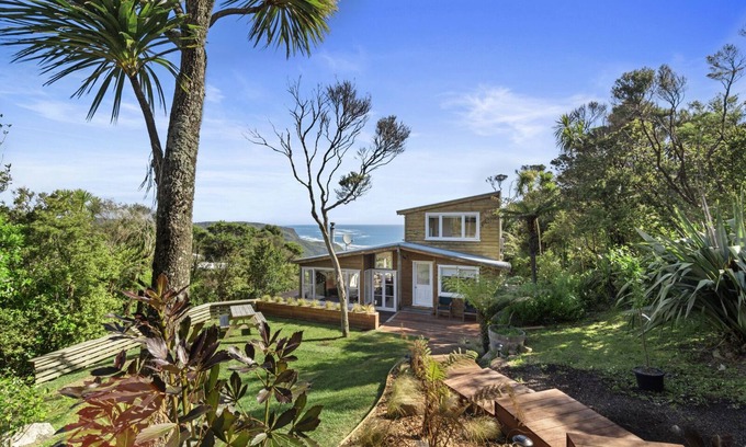 New Lynn House | Escape to Piha: Family-Friendly Holiday Home Awaits