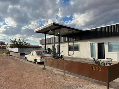 Marfa Hotel | Pik Pak