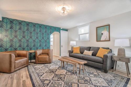 Central Colorado Springs Apartment | Explore Pikes Charm: King Workspace with Roku & BBQ