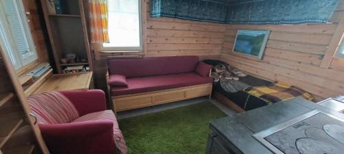 Ylikiiminki Cabin | Enjoy Family-Friendly Comfort at Pikkumökki Lintukoto