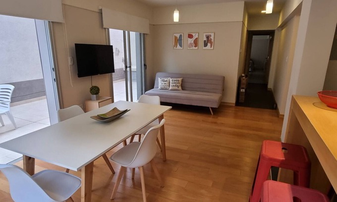 Mendoza City Center Apartment | Relaxing Retreat with Panoramic Pool Views and Safety