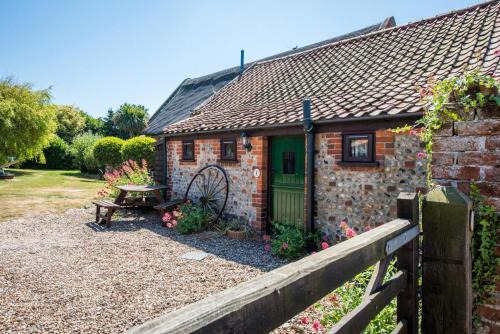 Bacton House | Discover Pilgrims Prospect: Family and Pet-Friendly Retreat
