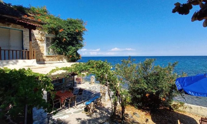Keramidi House | Pet-Friendly Pilion House by the Aegean Sea with Ocean View