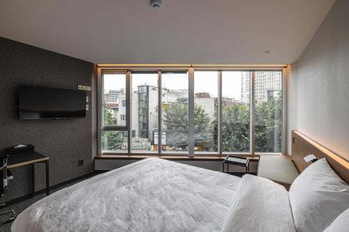 Mapo Hotel | Highly Rated Pillowsopher Hongdae: Your Next Getaway Awaits