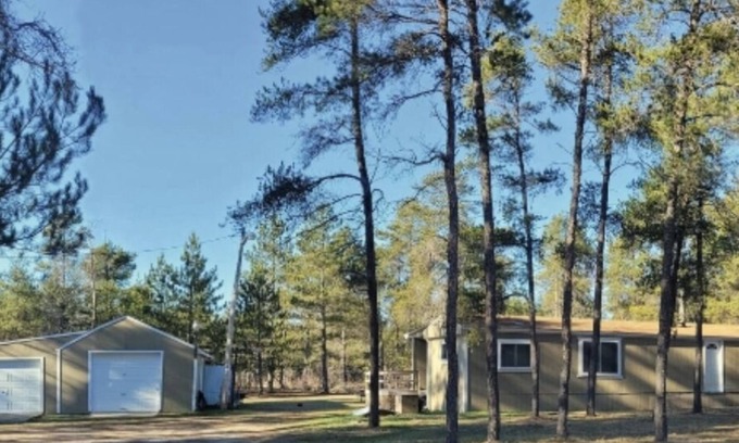 Johannesburg House | Discover Pine Acres Getaway: Family Fun & Relaxation Awaits