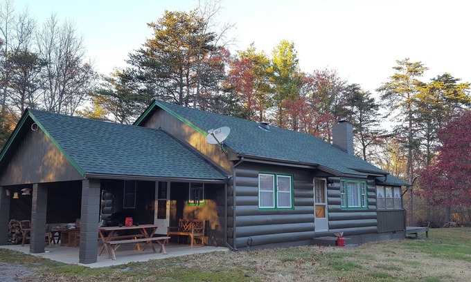 Fort Valley Cabin | Top-Rated Pine Cone Cabin with Pool and Breakfast Included