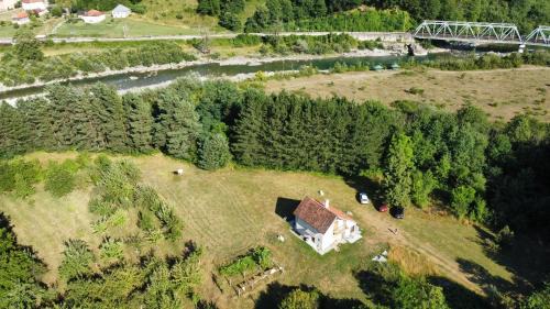 Mojkovac Apartment | Pet and Child Friendly Retreat at Pine Corner Mojkovac