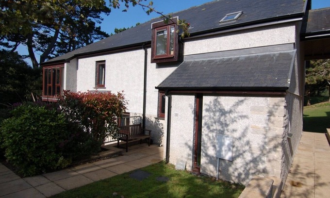 Maenporth Cottage | Discover Pine Cottage: Holiday Retreat with Pool in Falmouth