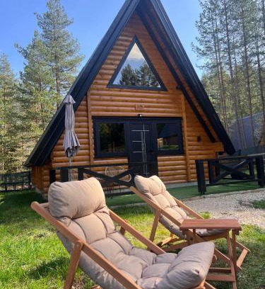 Zabljak Ski Chalet | Discover Pine Forest-Black: Pet-Friendly Retreat with Breakfast