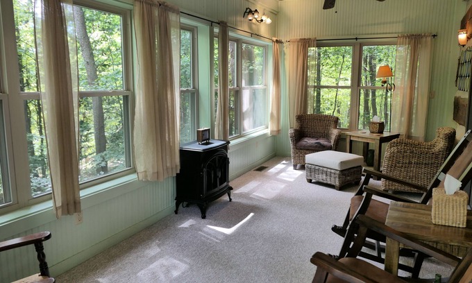 Logan Cabin | Relax at Pine Grove Cabin in Picturesque Hocking Hills