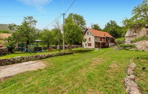 Municipality of Gracac House | Family-Friendly Stay at Pine Hill Holiday House
