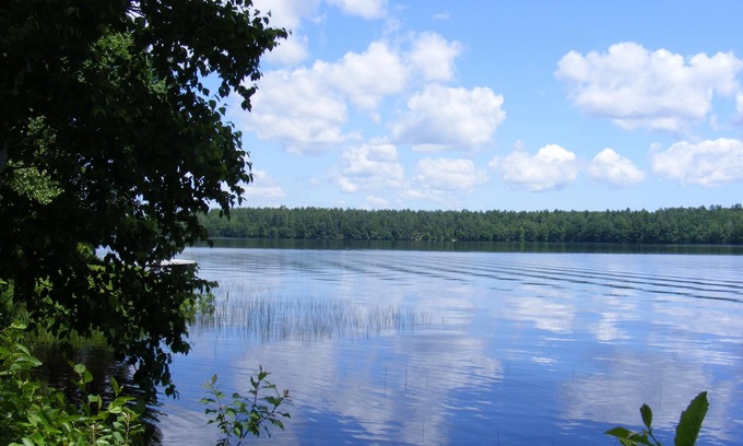 Damariscotta Cottage | Pet-Friendly Pine Knoll Cottage with Scenic Pemaquid Lake Views