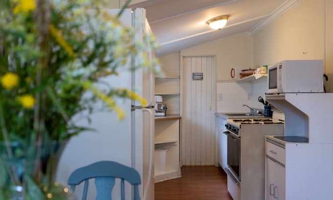 Gravenhurst Cottage | Pine Lake: Family-Friendly 2-Bedroom Cottage Retreat