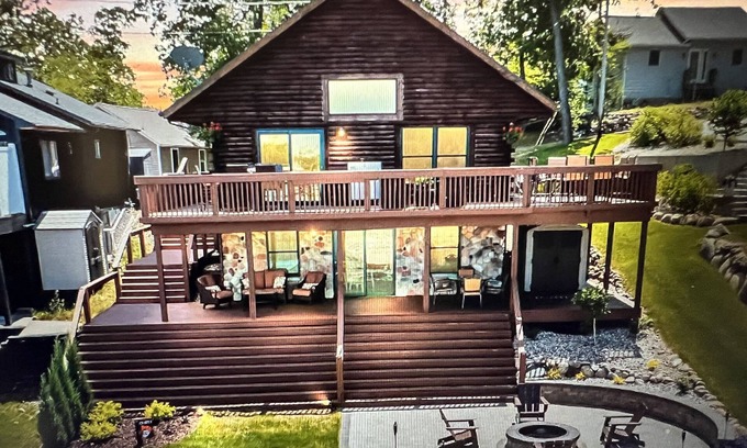 Plainwell Cabin | Pine Lake: Serene Log Cabin Retreat with Ocean Views