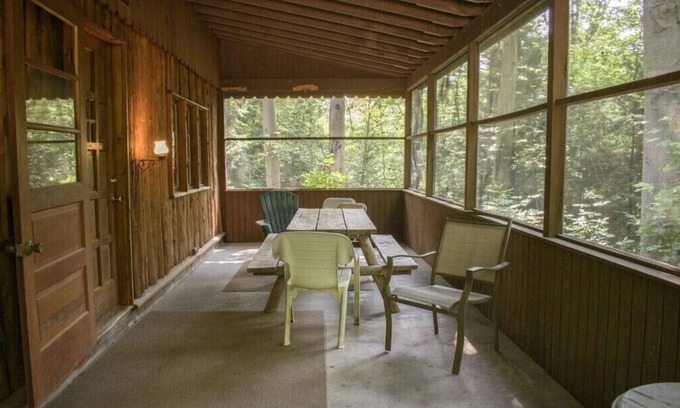 Bainbridge Cabin | Family-Friendly Retreat at Pine Lake Trout Club Cabin #7