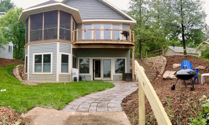 Waupaca House | Waterfront Pine Lake Home: Ideal for Families & Groups