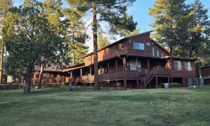Pine Cabin | PINE RANCH: 2 Acres of Mountain Views, Elk Visits and Lots of Room for Everyone!