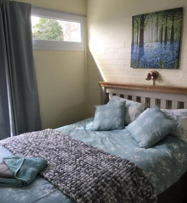 Haverfordwest Ski Chalet | Family-Friendly Pine Song Chalet - 4-Star Excellence