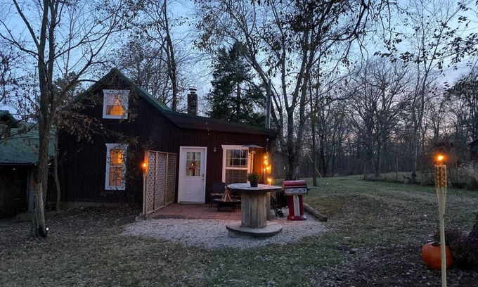 Boss Cottage | Pet-Friendly Pine Valley Cottage with Lake View - Rated 9.8