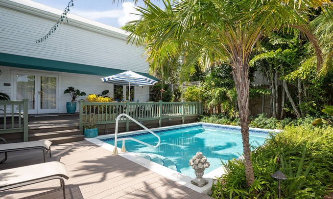 Downtown Cottage | Private Pool Retreat Steps from Duval - Pineapple Cottage
