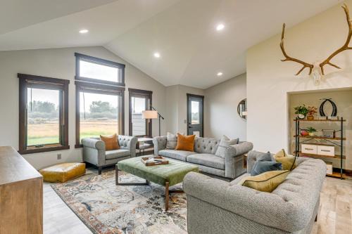 Pinedale House | Pinedale Getaway Near Hiking, Skiing and Lakes!