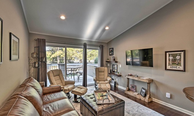 Pinehurst House | Remarkable Pinehurst Gem on Golf Course with Spa & Breakfast