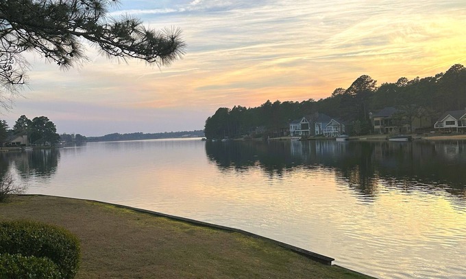 Pinehurst Condo | Beautiful Pinehurst Lakeview 2BR Condo with Pool & Spa