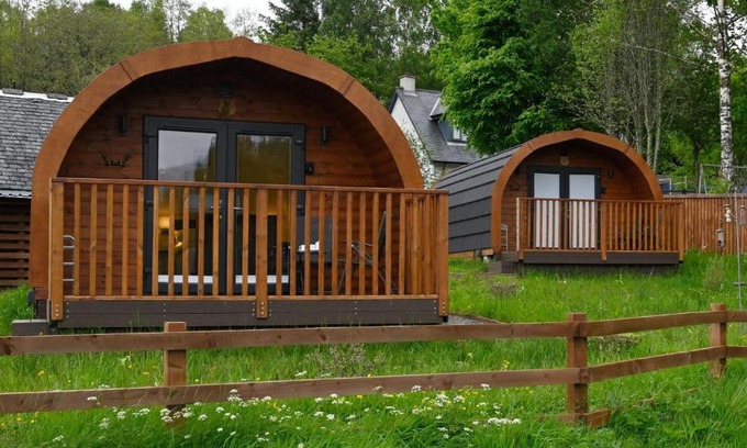 Roybridge House | Experience Elegance at Pinemarten Lodge - Rated 9.5/10!