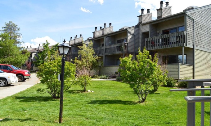 Fraser Hotel | Experience Pines at Meadow Ridge with Oceanfront Bliss