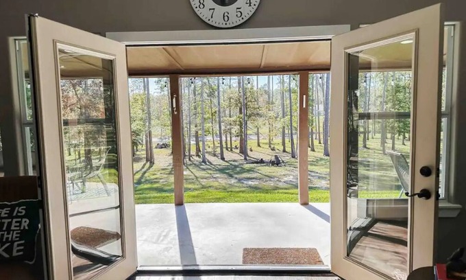 Brookeland House | Experience Pines by the Lake: Pet-Friendly Retreat with Pool
