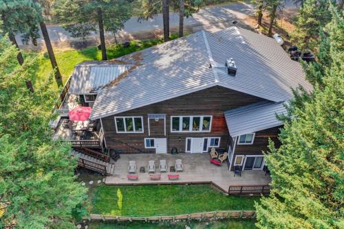 McCall House | Discover Pines on the Pond - Family-Friendly Retreat