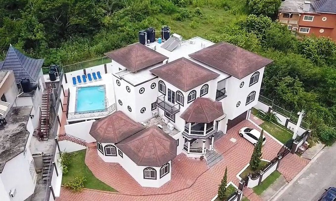 West Gate Hills Apartment | Prime Location at PINES VACATION RENTALS - 9.8 Guest Rating