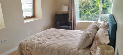 Douglas House | Pinewood Lodge: Highly Rated Retreat for Your Getaway