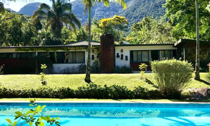 Vargem Grande House | Experience Pinheiros do Rocio with Oceanfront Bliss!