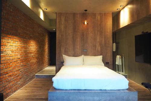 Kaohsiung City Centre Bed & Breakfast | Exceptional PinHouse: Wheelchair Accessible with Kitchen