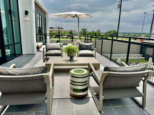 McNeil Apartment | Pink Couture