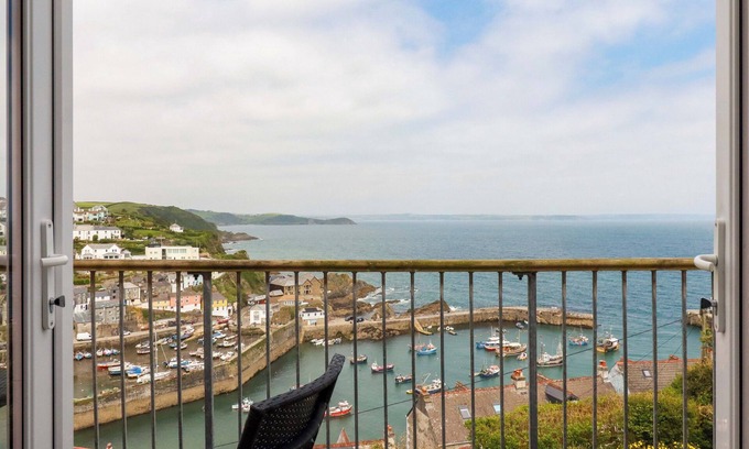 Mevagissey House | Pet-Friendly Pink House with Ocean View in Mevagissey