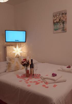 Doboj Apartment | Pet-Friendly Getaway at Pink Panter Hotel for Families