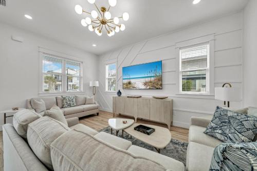 Miramar Beach House | Escape to Pinkie Preferred Property with Heated Pool Oasis