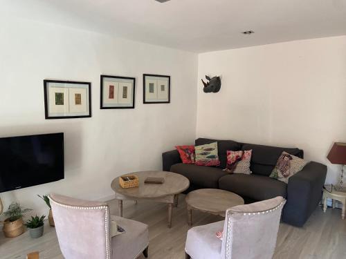 Peynier Apartment | Pinky House