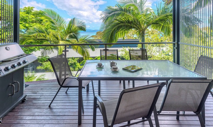 Hamilton Island Apartment | Premier Seaview Apartment at Pinnacle 6 on Hamilton Island